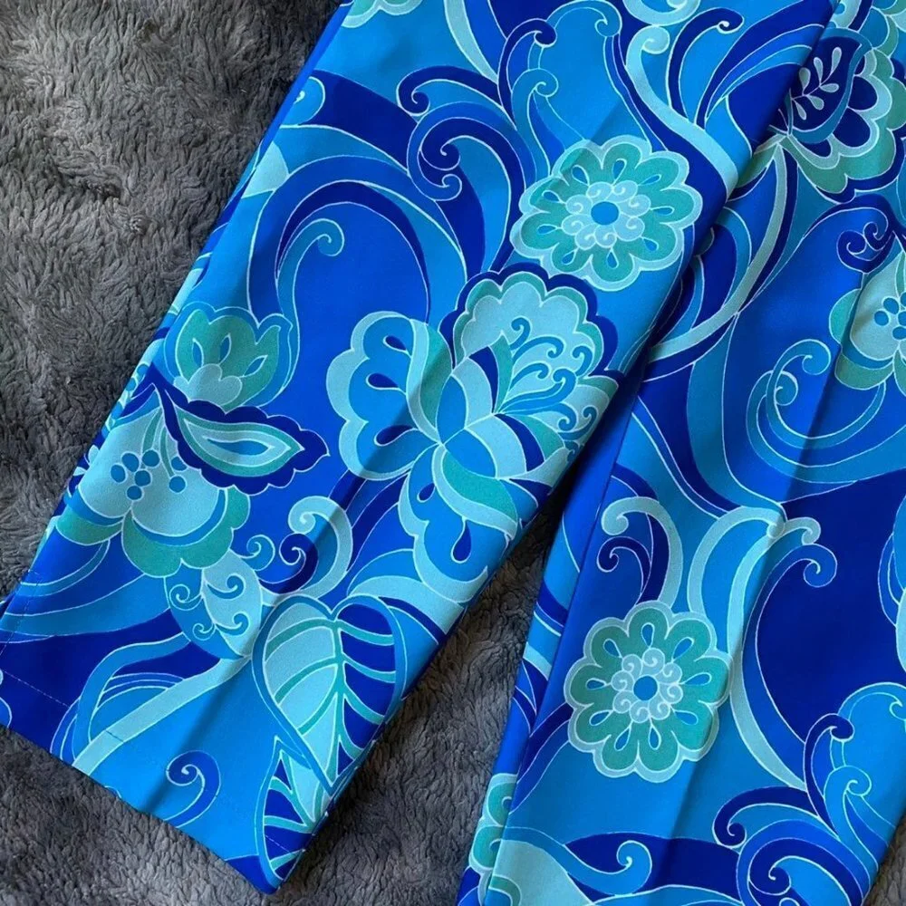 VTG Just Kidding Print Capris